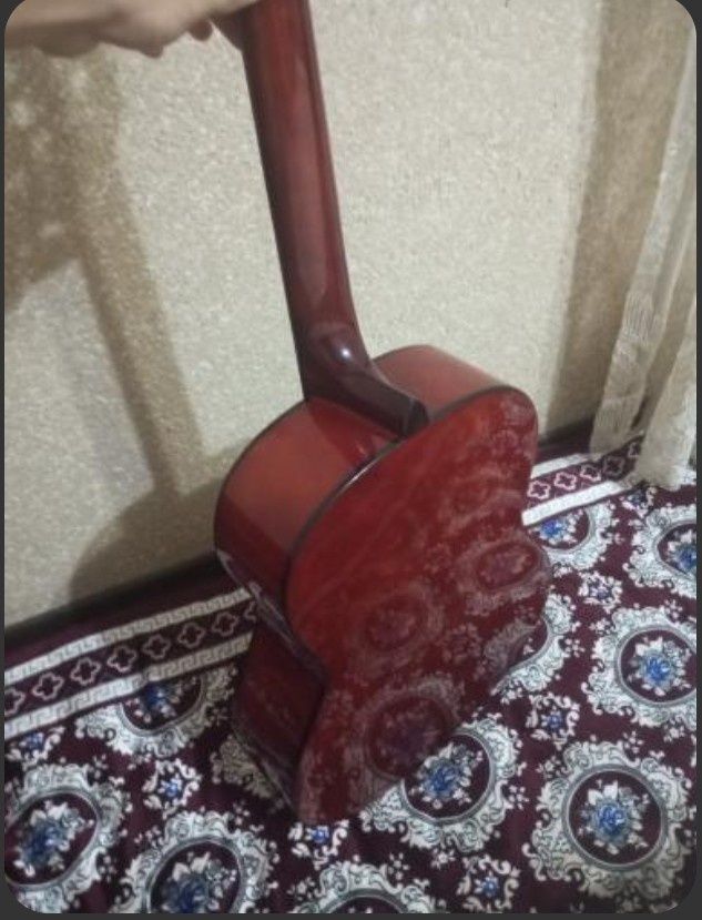 Klassik gitara sotiladi xolati ideal