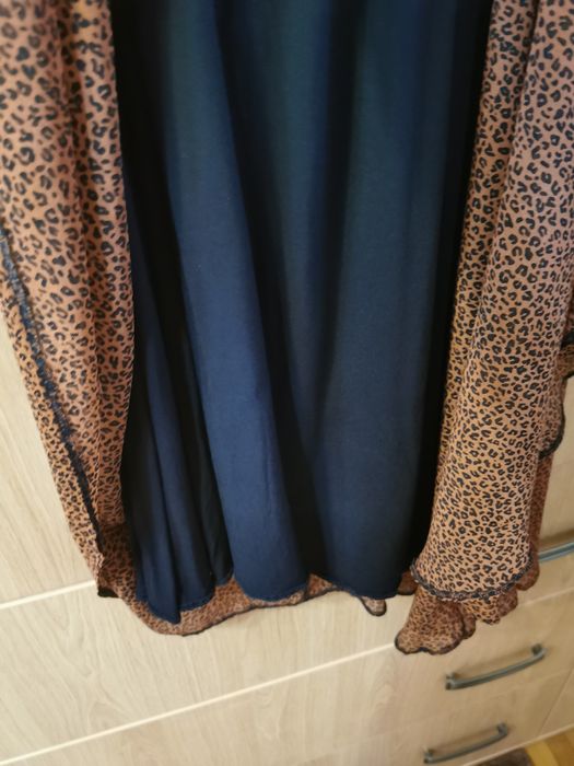 Rochie Poema maro cu print negru