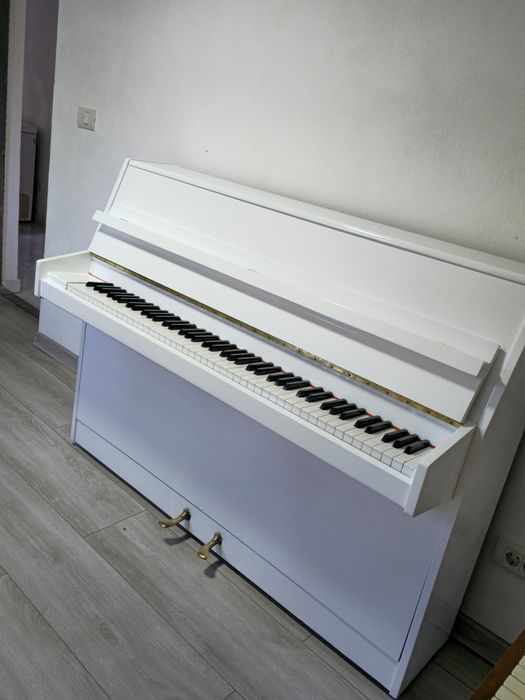 Pianina Kemble ( brand Yamaha)
