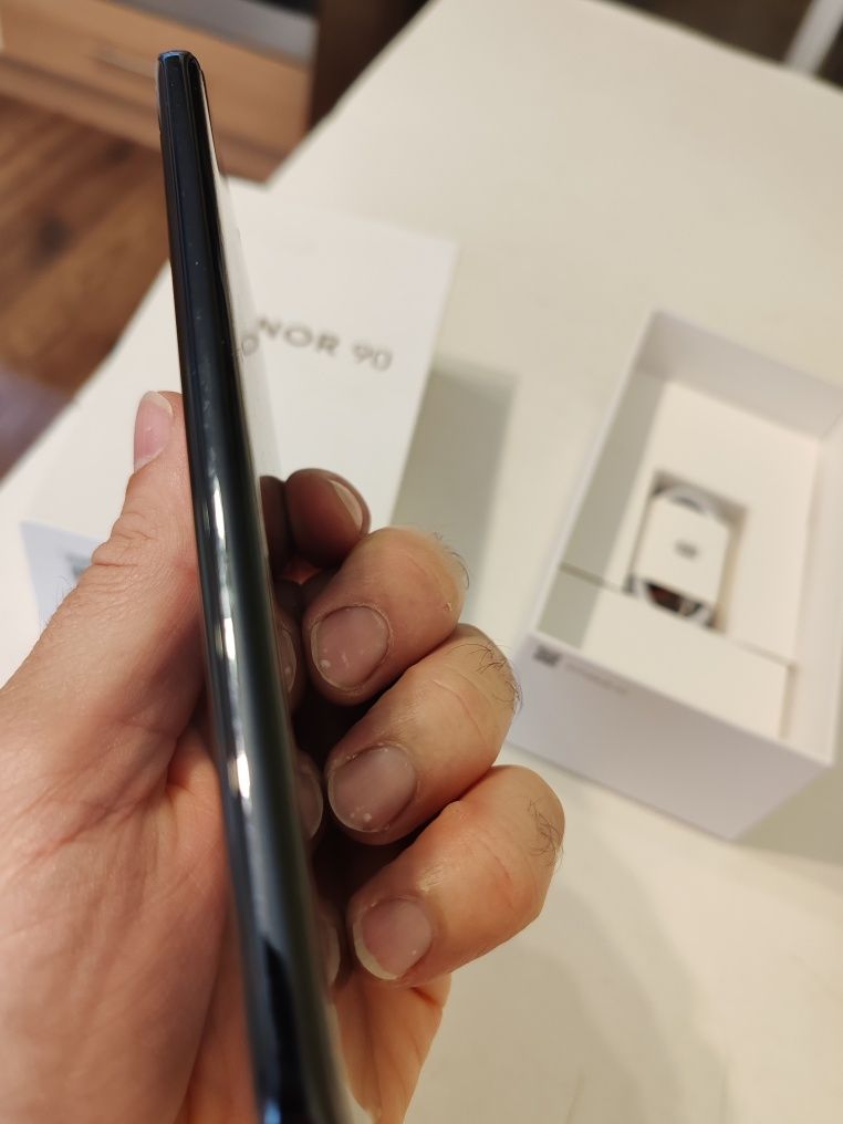 Смартфон Honor 90 12/512GB черен.