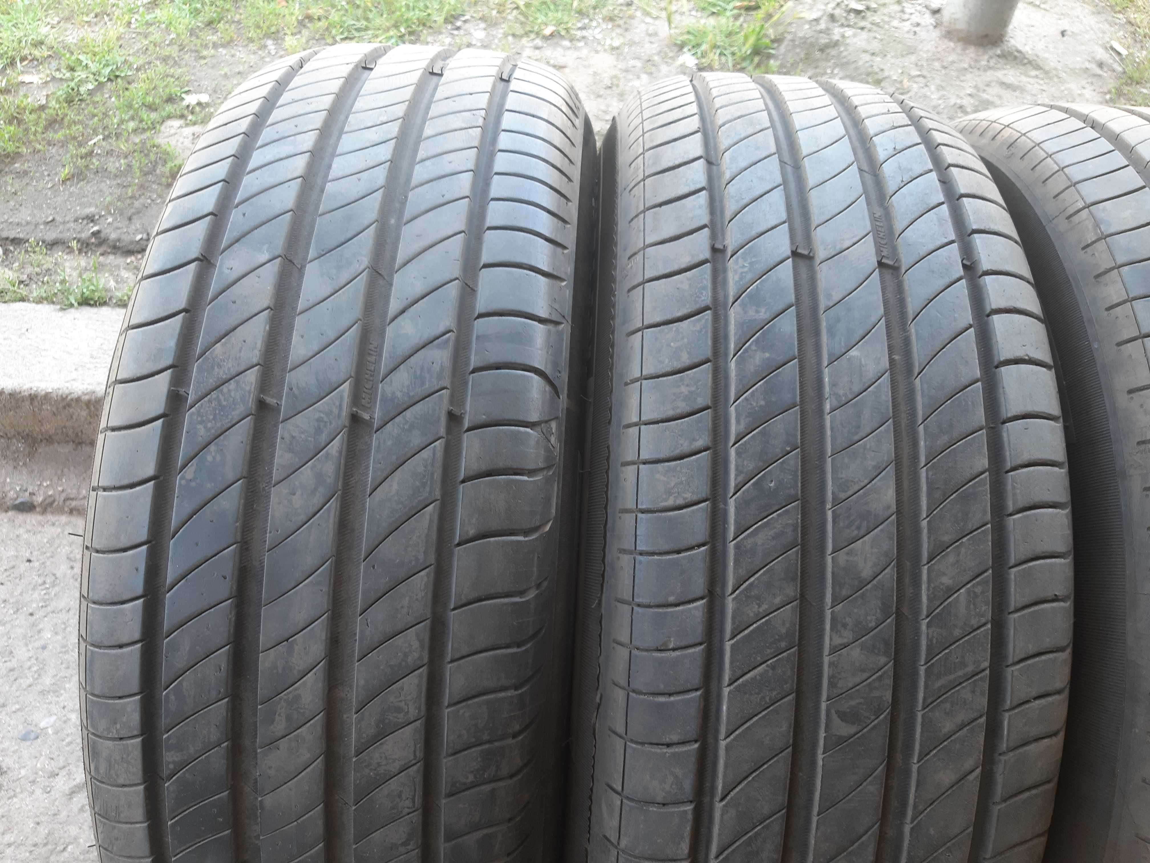 225/65 R17 MICHELIN DOT22
