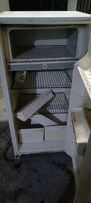 Продам холодильник