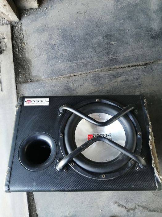 Продам саббуфер хорошо играет писать в личку цена