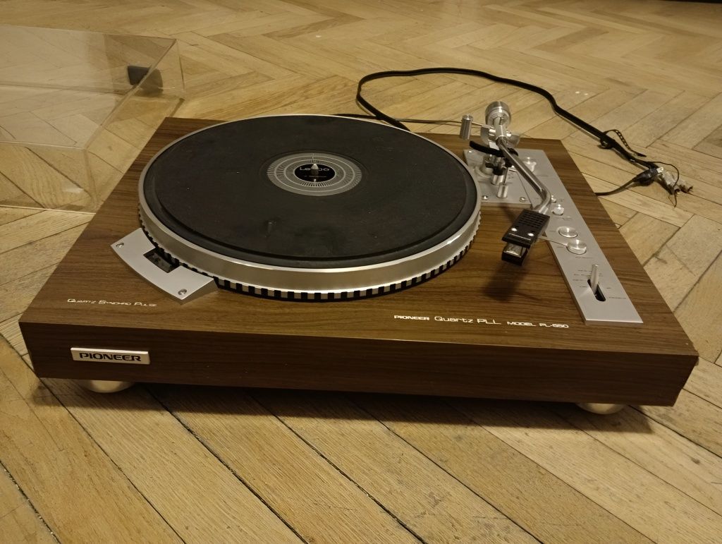 Pickup Pioneer PL 550