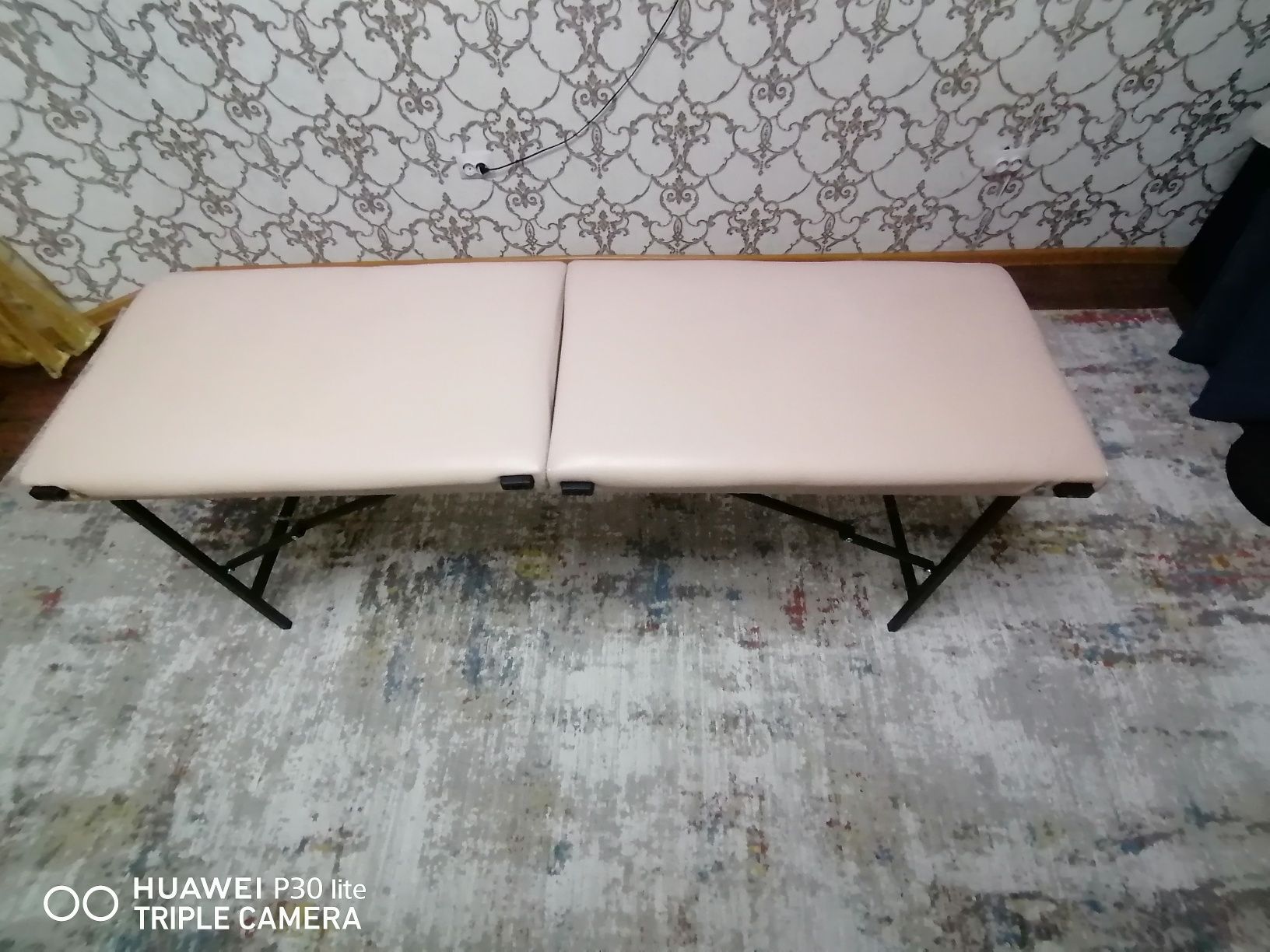 Продам кушетку в хорошем  состоянии