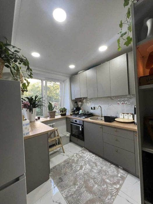 Дава се под наем Двустаен апартамент в София, Левски - 68 кв.м за 350 € - Снимка #2