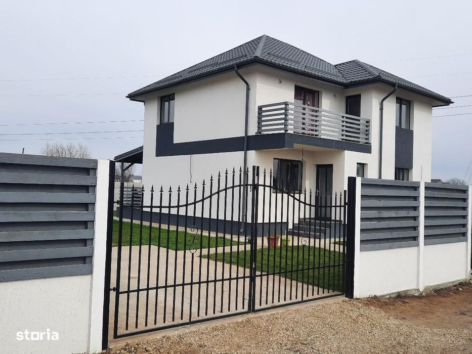 FARA COMISION casa cu 4 camere 2 bai P+1+pod terasa beci LA CHEIE