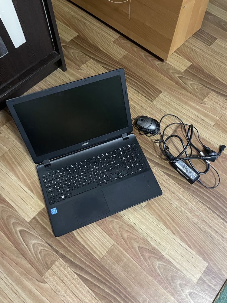 Ноутбук Acer 223 работает отлично