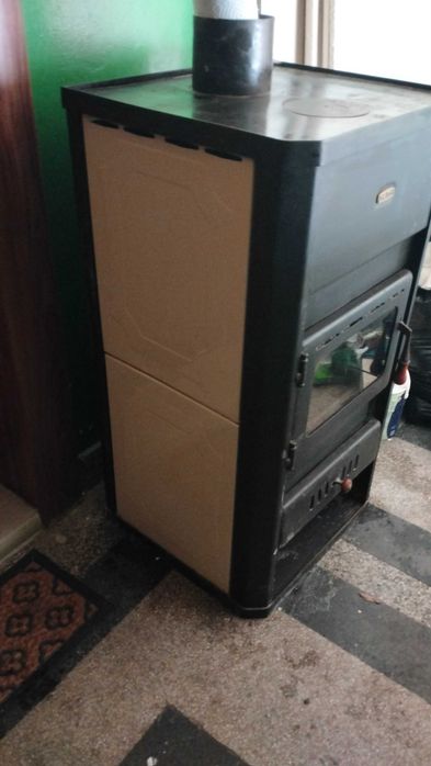 Печка на твърдо гориво с водна риза