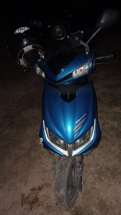 Продам скутер м 8