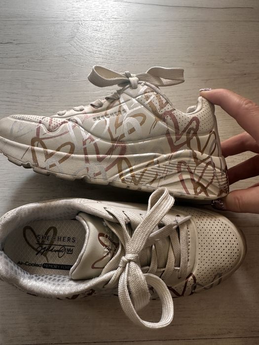 Маратонки за момиче.