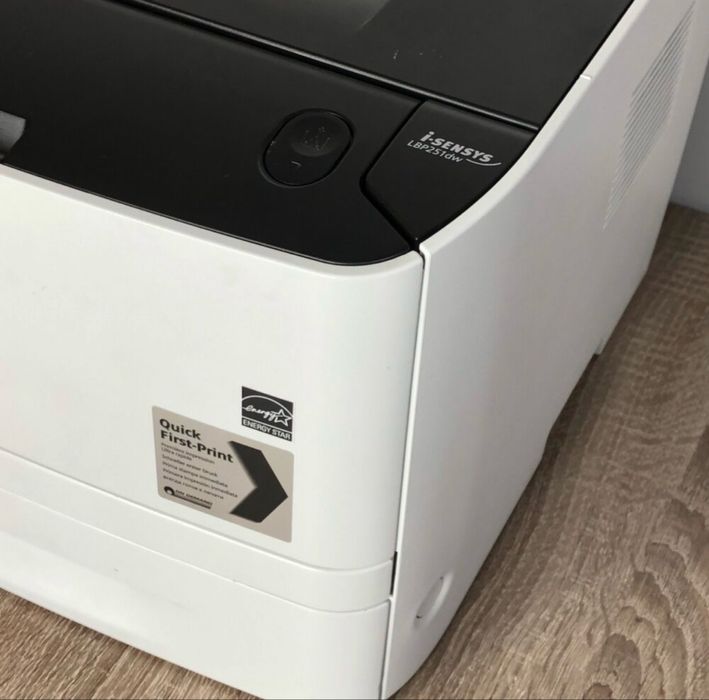 Продам canon 251 dw в отличном состояние sotiladi