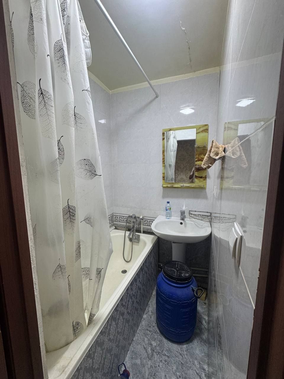 Срочно Продается 3 ком.. квартира Микрарайон