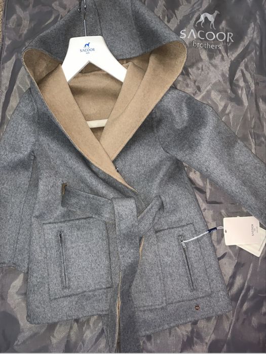 Пальто на девочку от 3-6 лет фиртма  Saqoor