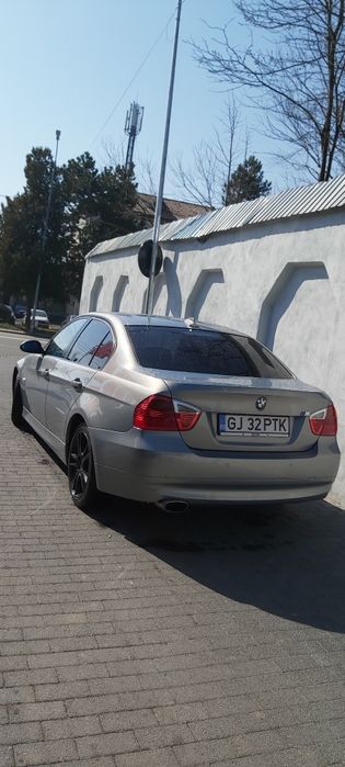 Vând Bmw E90 320 D sau schimb cu Toyota Rav 4