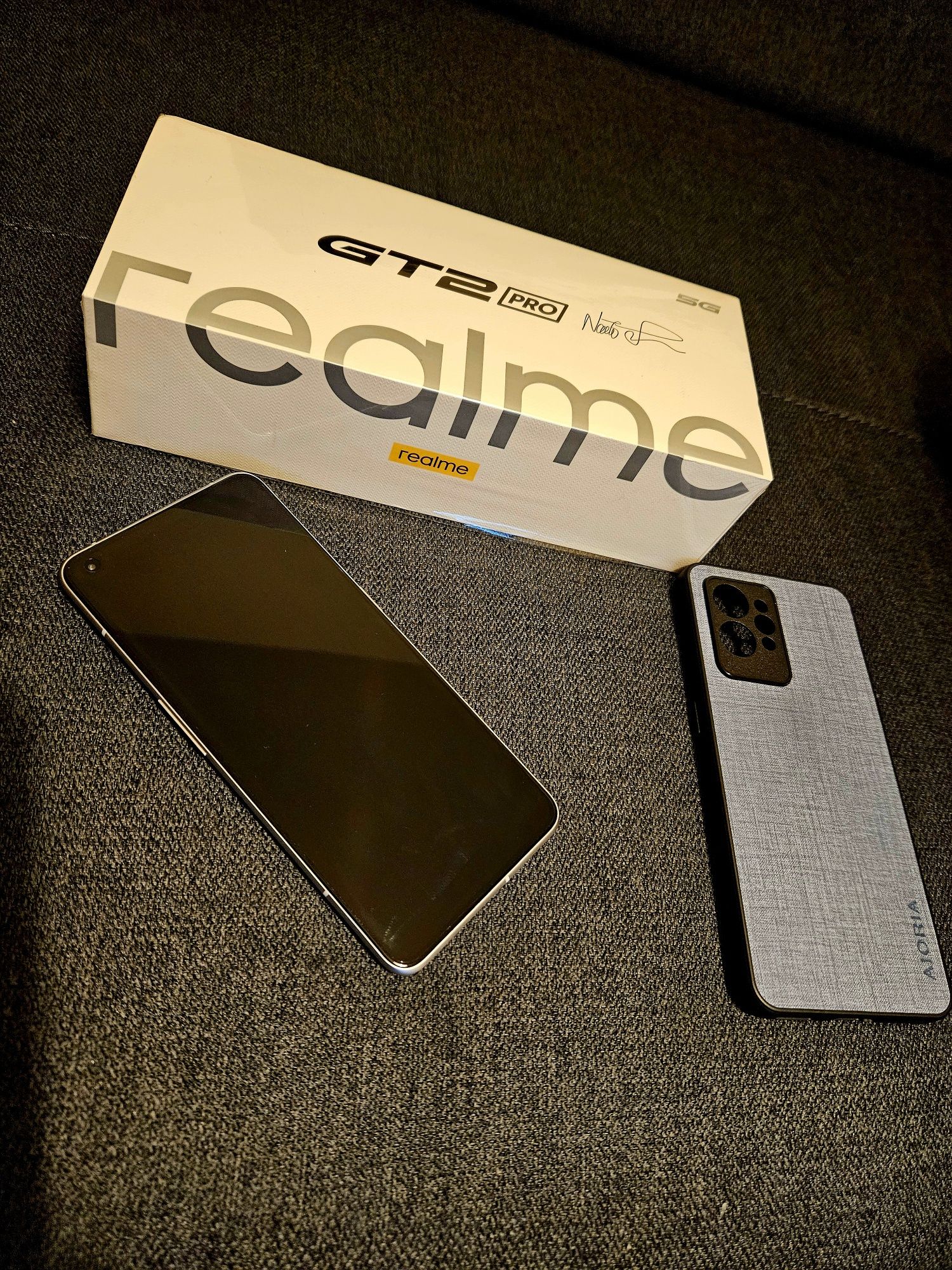 Vând Realme GT2 PRO