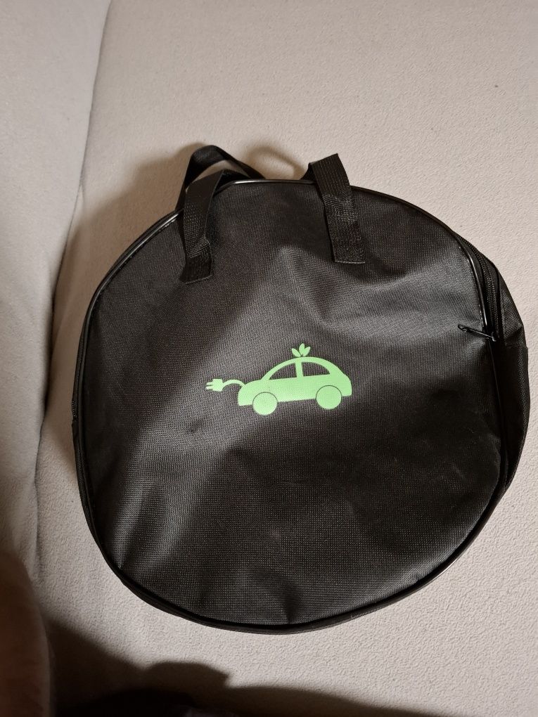 Stație incarcare auto NOUĂ profesionala rapida 32A type 2 tesla spring