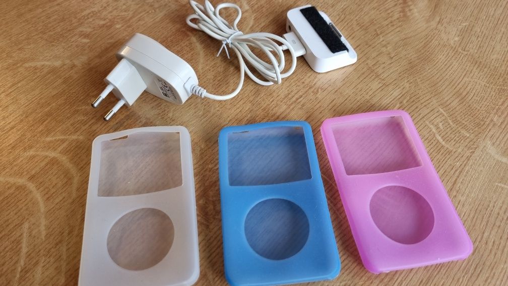 Ipod Classic accesorii,i doc, incarcator alimentator huse silicon