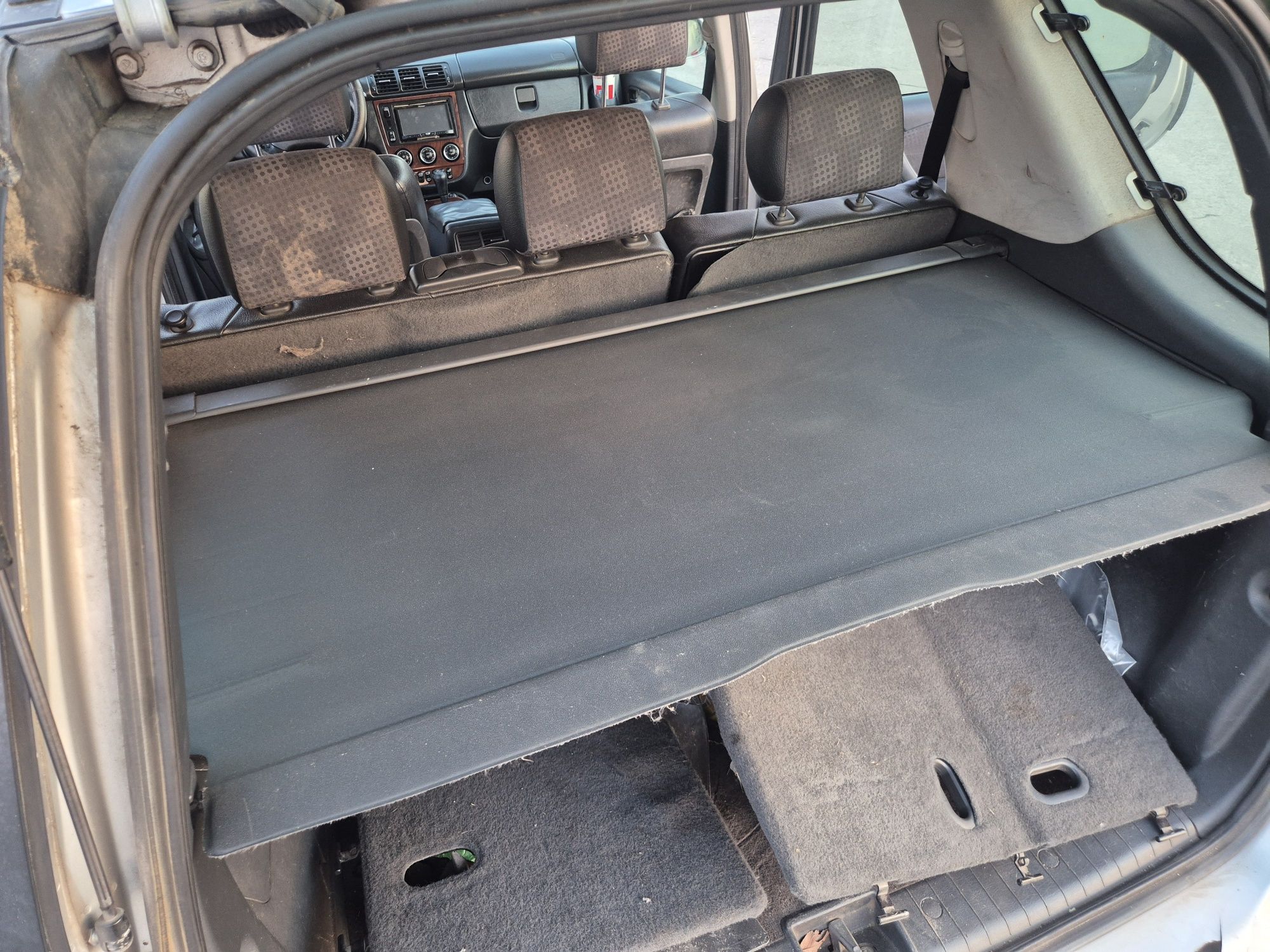 Щора багажник Мерцедес МЛ W163 черна Mercedes ML W163 задна