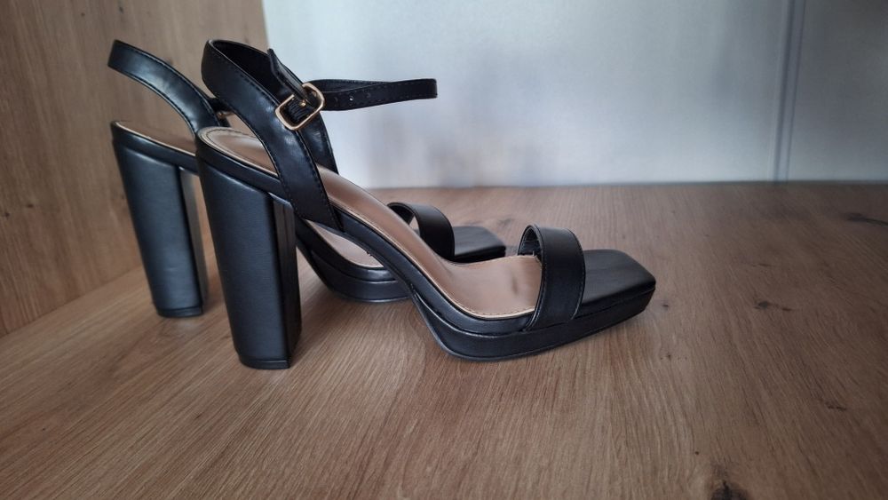 Sandale dama marimea 38