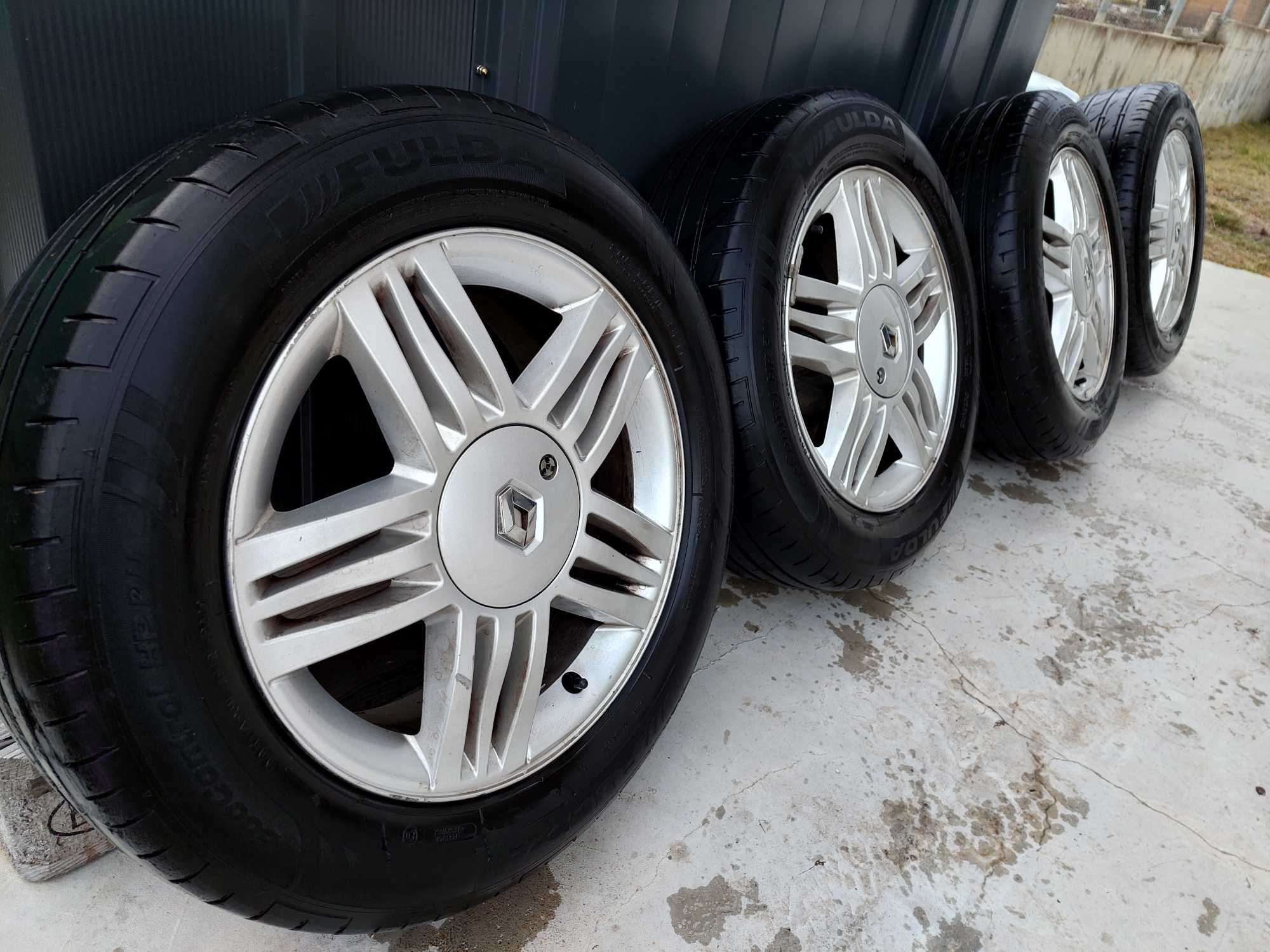 Джанти 16" от Renault Scenic 2 с летни гуми 205/60/16