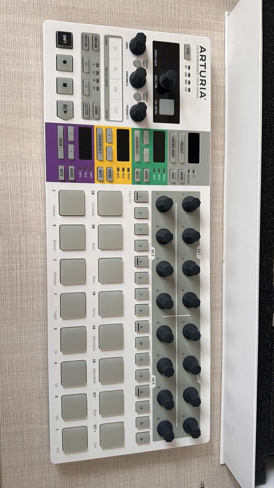 Arturia  BeatStep Pro Controller & Sequencer