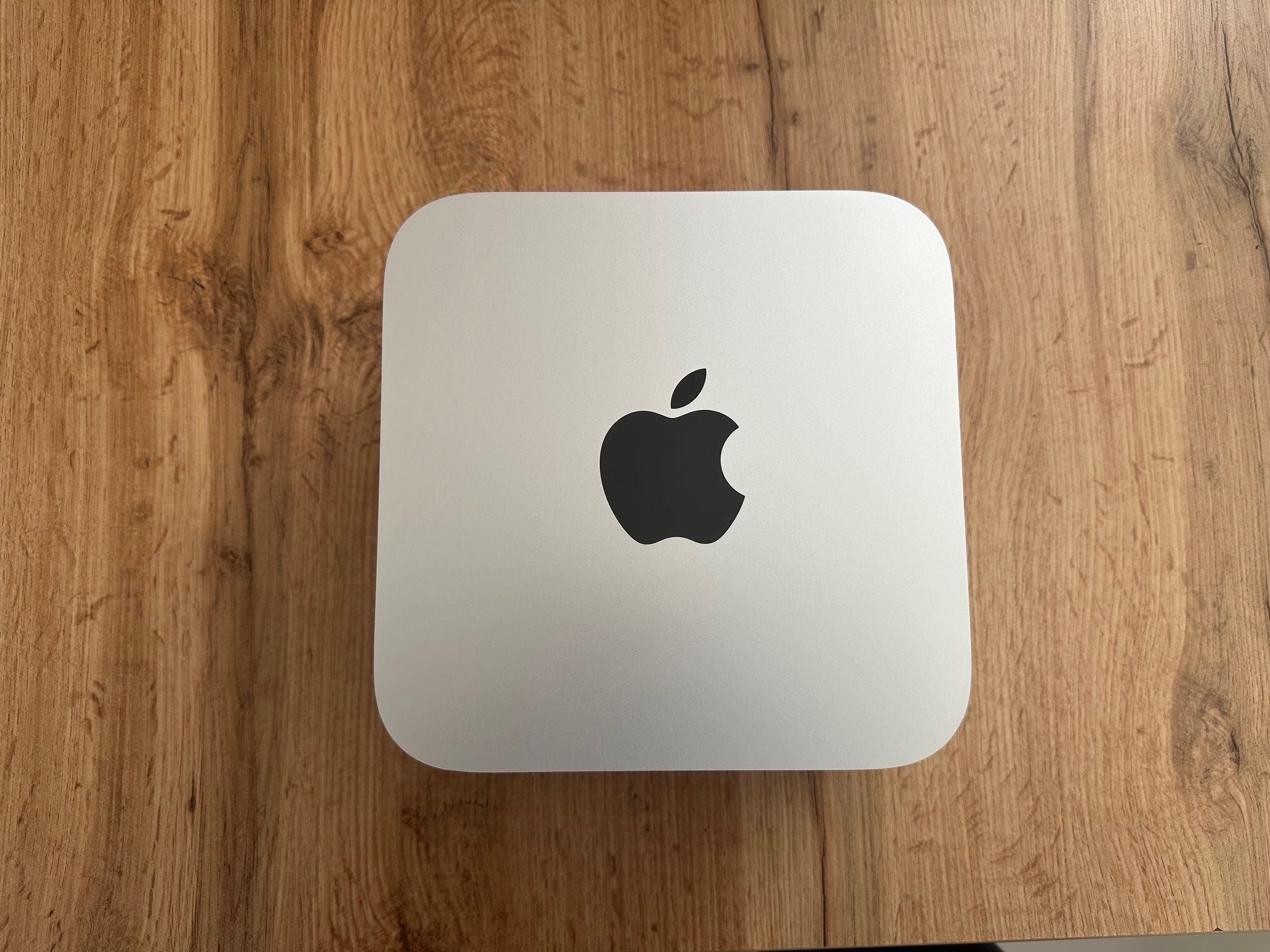 Mac Studio M1 MAX 10-Core CPU/ 24-Core GPU/ 32GB RAM/512GB SSD