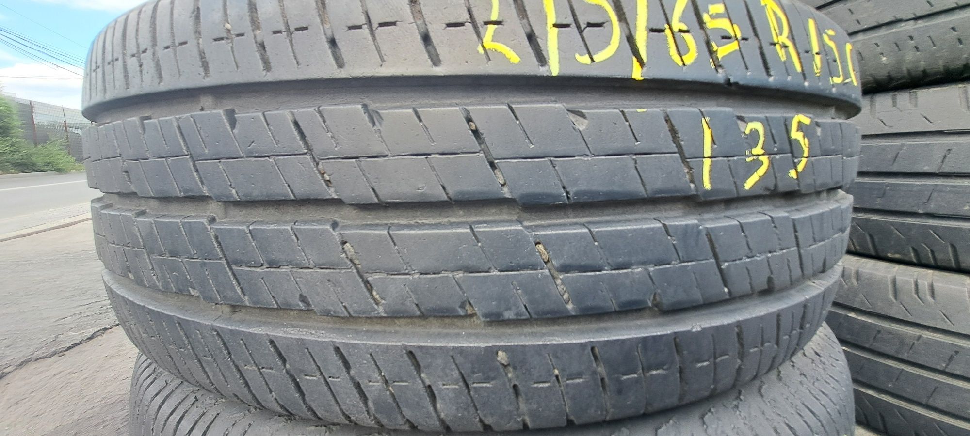 2 anvelope vara 215/65r15C Continental Montaj Gratuit