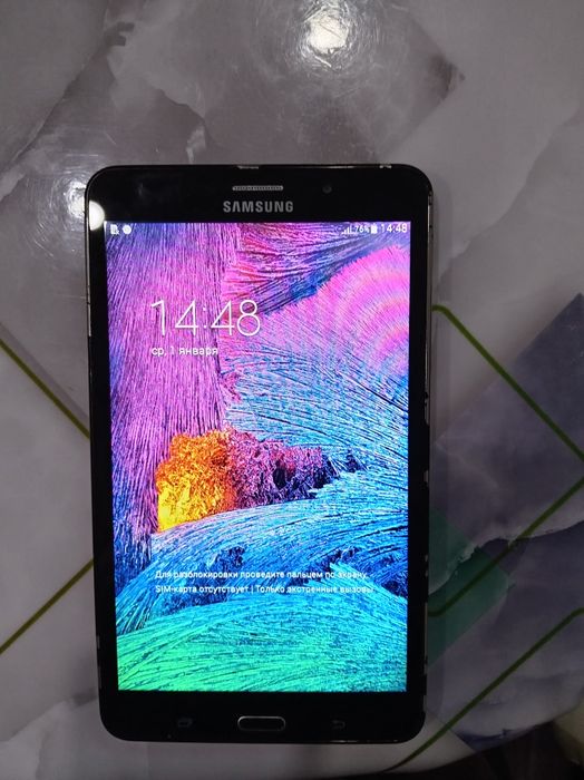 Планшет Самсунг Таб 4.в рабочем состоянии