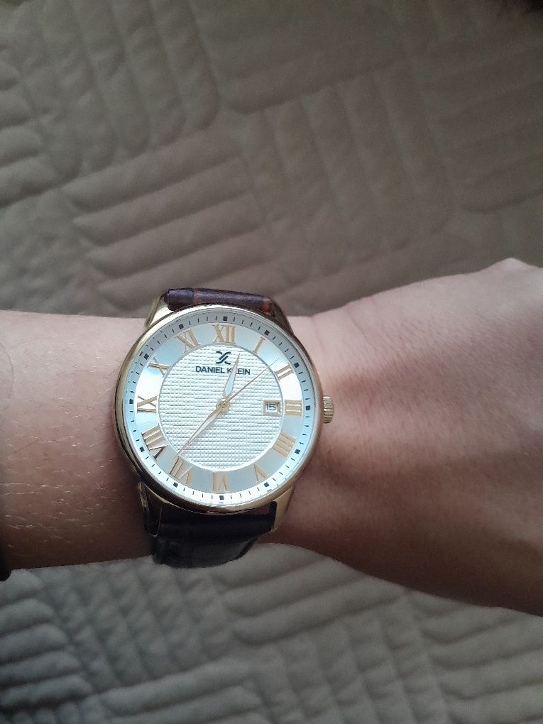 Часы Daniel Klein