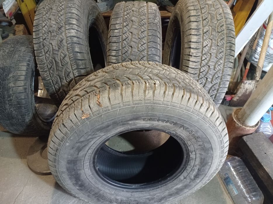 Продаю резину на джип