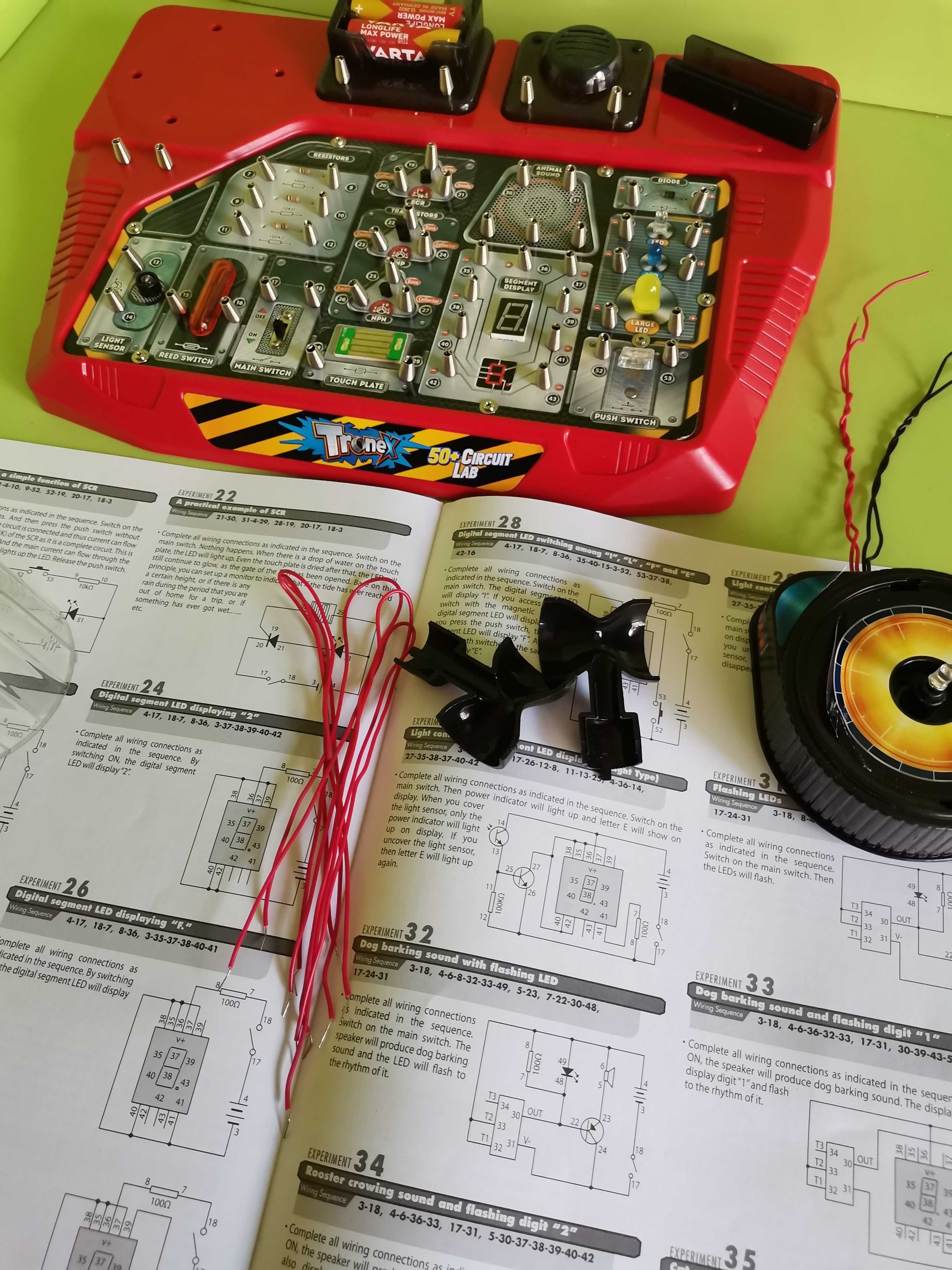 Joc de electronică. Kit educativ pentru pasionații de electricitate.