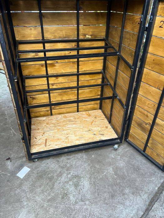 Vand rafturi legume - pot fi pozitionate afara