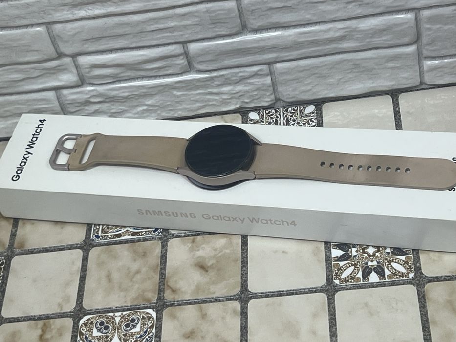 Samsung Galaxy Watch 4 40mm /"Ломбард Лидер"/РАССРОЧКА ДО 60 МЕСЯЦЕВ!