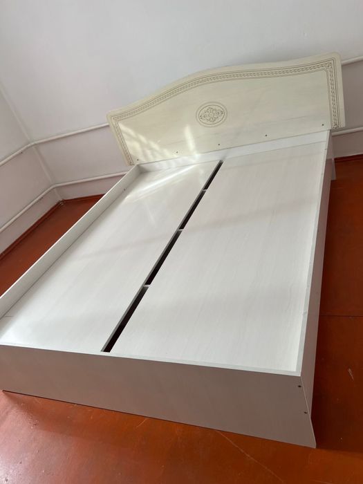 Диван спальниға сатылады