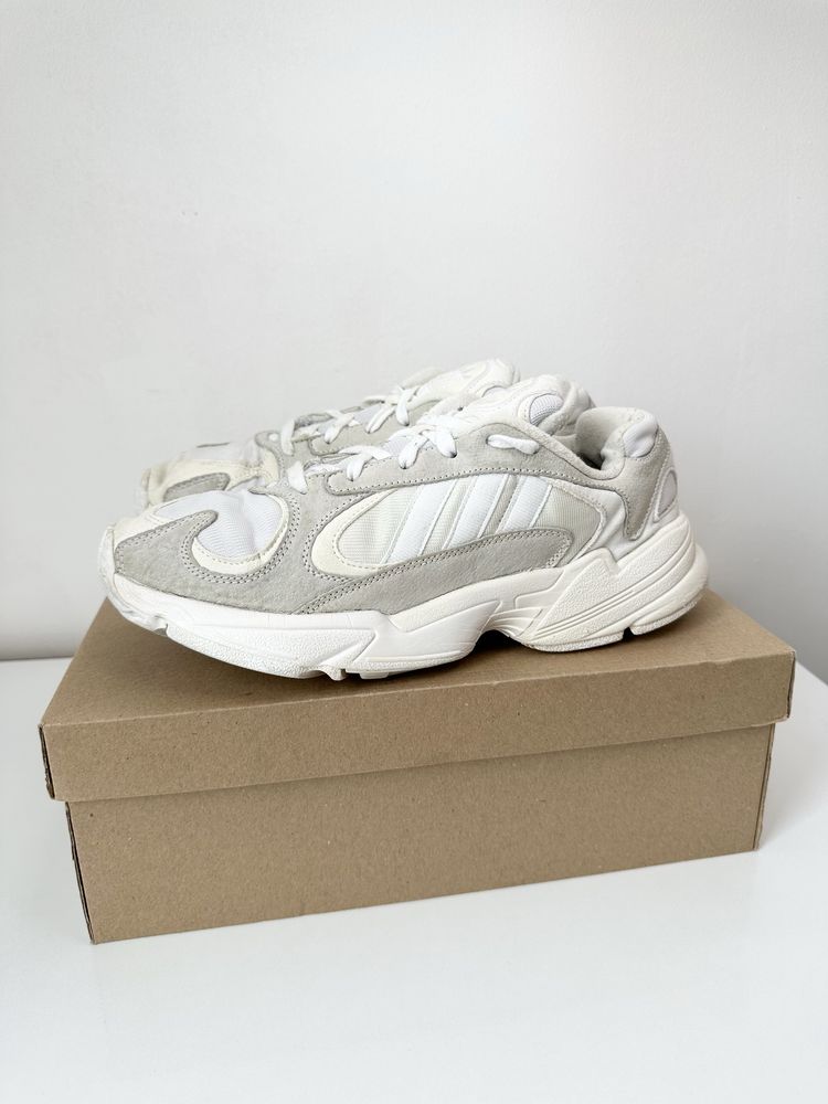 Adidas YANG-1 ( 42) Маратонки
