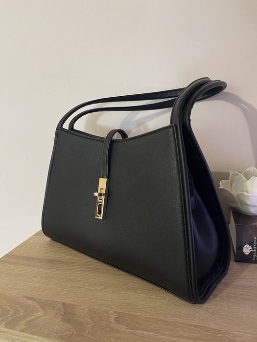 Черна чанта с две отделения