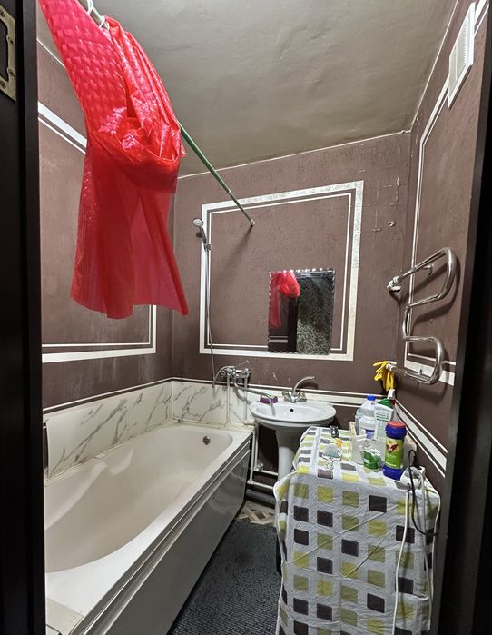 Юнусабад 9 квартал  2/4/5 Продаётся квартира