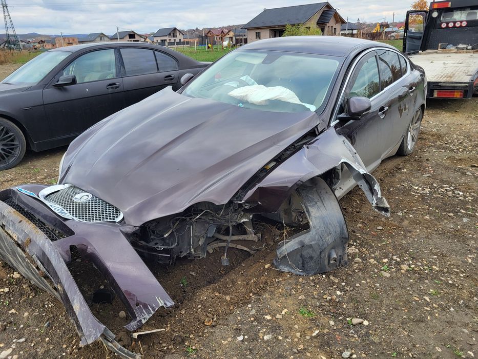 AVARIAT Jaguar XF 2010 Luna 10 3.0 Diesel euro 5 306DT Motor Range Rov