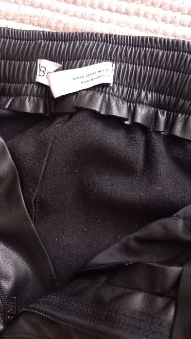 Кожен панталон Bershka, размер XS