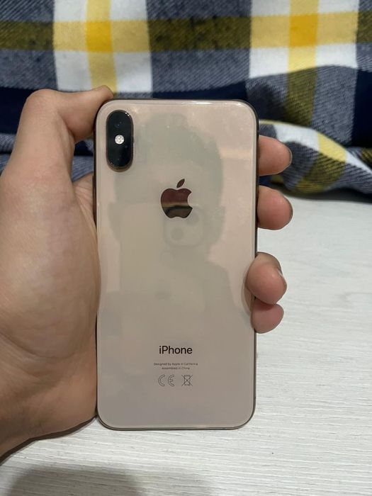 iPhone XS 64GB в отличном состоянии