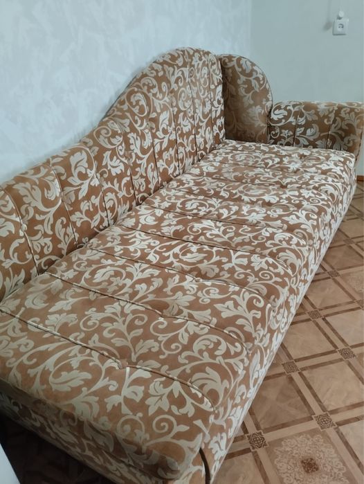 Продам диван в хорошем состоянии