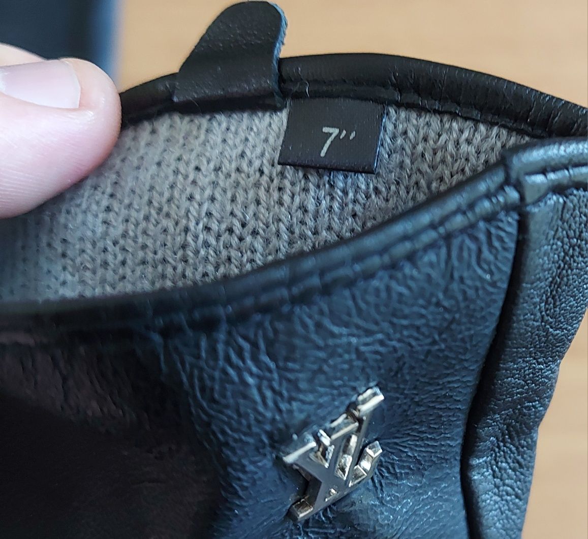 Оригинални дамски кожени ръкавици LOUIS VUITTON