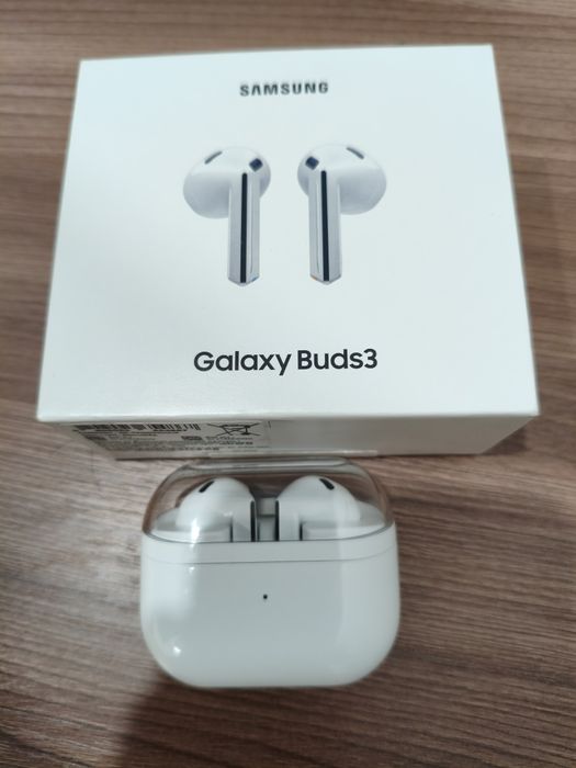 Galaxy Buds 3 наушник