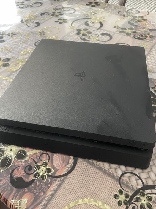 Ps4 + maneta,cablu de alimentare si hdmi