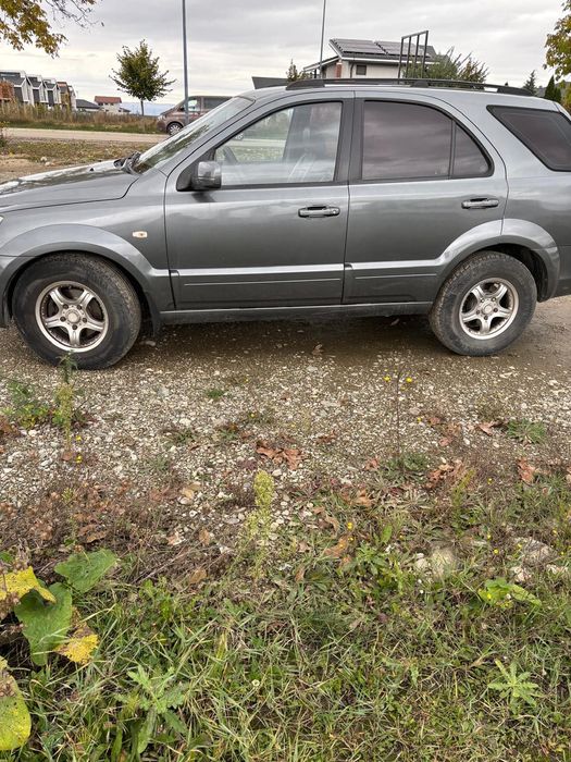 Vând KIA SORENTO pentru piese de schimb