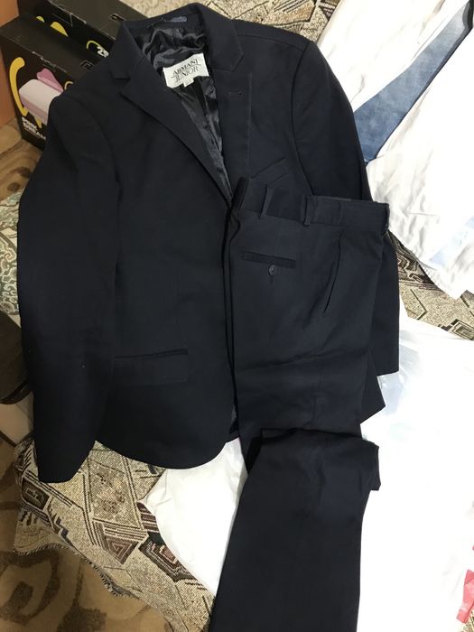 Классический костюм и рубашки на мальчика