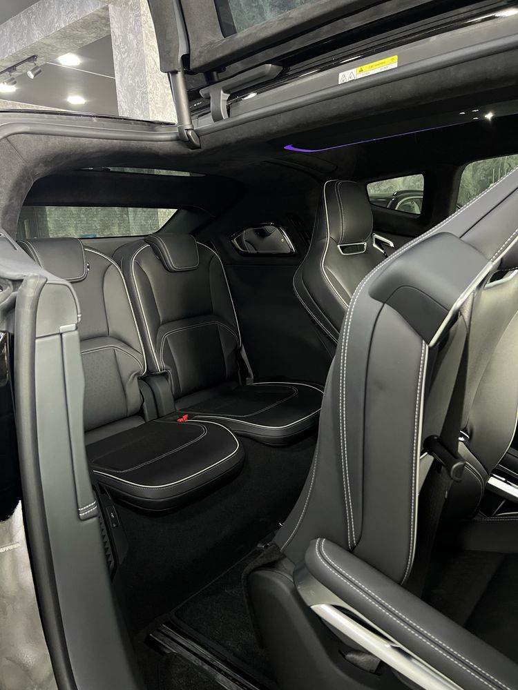 Hiphi model X full pazitsiya srochna sotiladi