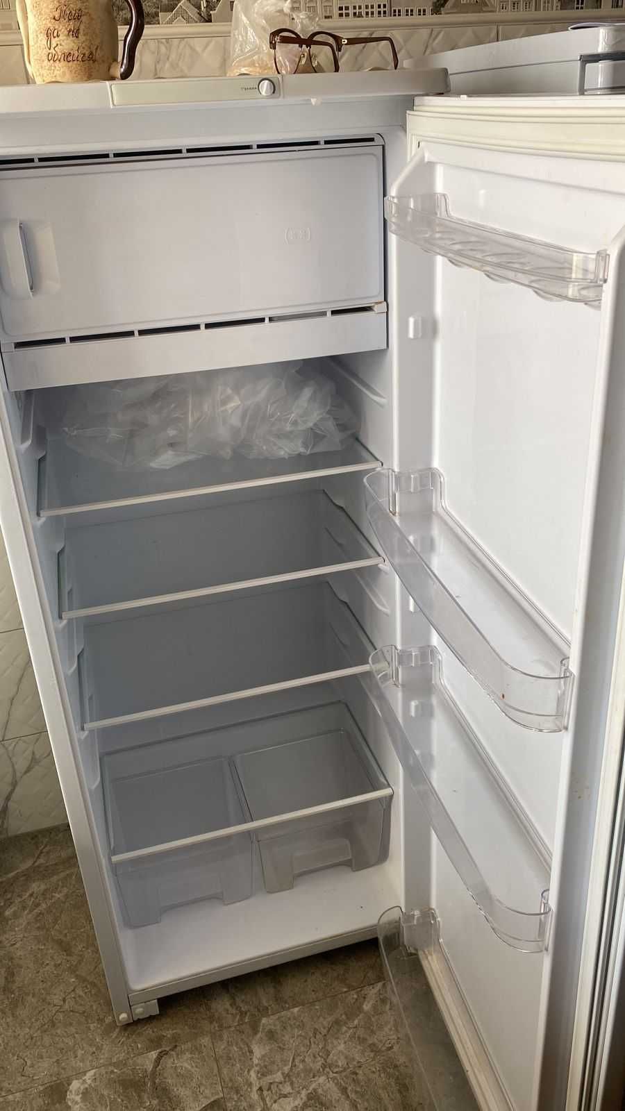 Холодильник 2 камерный нерабочее состояние