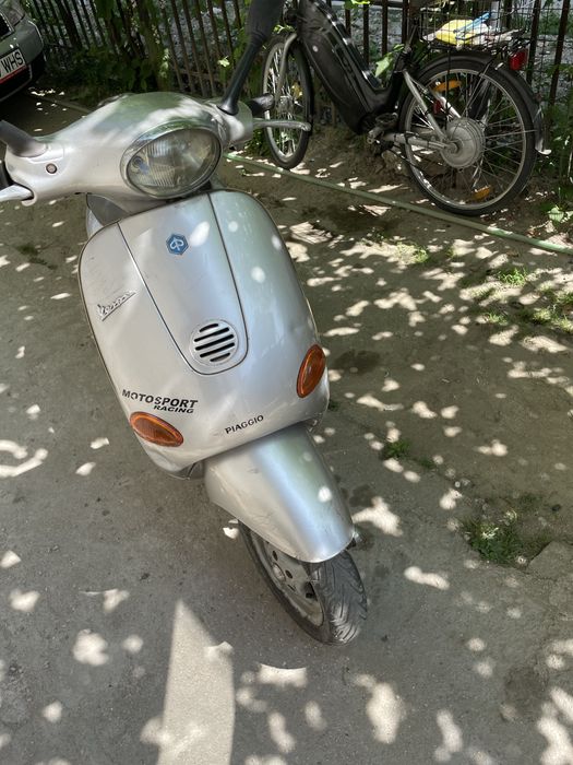 Vand Scuter Piaggio Vespa